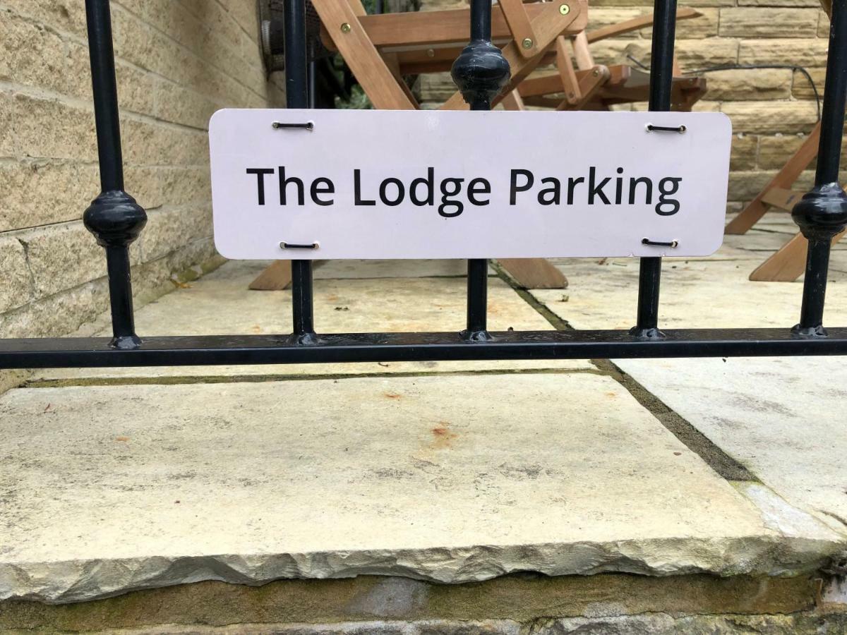 "The Lodge", 霍姆弗斯 外观 照片